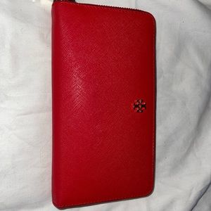 Tory Burch wallet